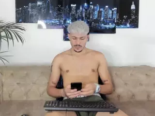 pedrodasilva's Live Sex Cam Show