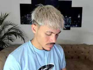 pedrodasilva's Live Sex Cam Show