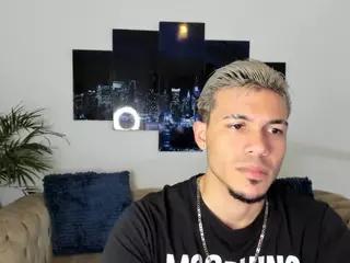 pedrodasilva's Live Sex Cam Show