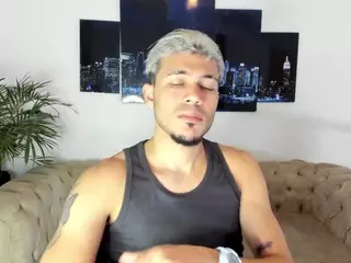 pedrodasilva's Live Sex Cam Show