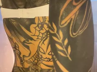 SuzuSummer's Live Sex Cam Show
