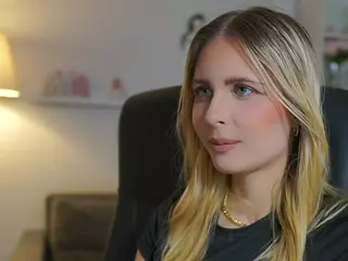 catecrago's Live Sex Cam Show