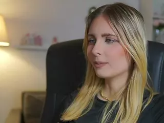 catecrago's Live Sex Cam Show