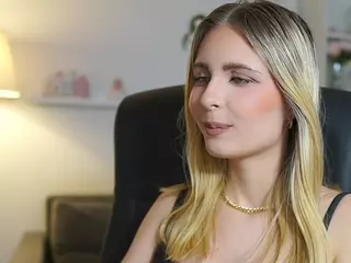 catecrago's Live Sex Cam Show
