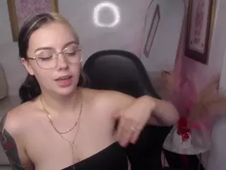 SEXYHELA's Live Sex Cam Show