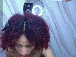 VIOLETHSKINNY's Live Sex Cam Show