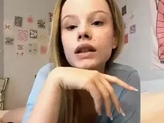 Alice's Live Sex Cam Show