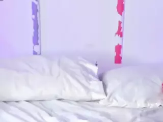 LaurynHillys's Live Sex Cam Show