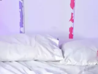 LaurynHillys's Live Sex Cam Show
