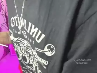 Luna's Live Sex Cam Show