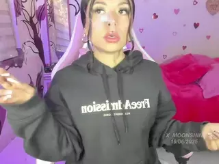 Luna's Live Sex Cam Show