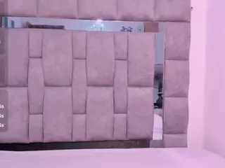 Zuly-Jones's Live Sex Cam Show