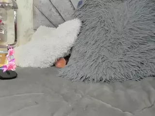 Annie-Miller1's Live Sex Cam Show