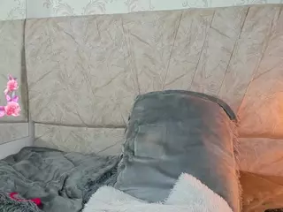 Annie-Miller1's Live Sex Cam Show