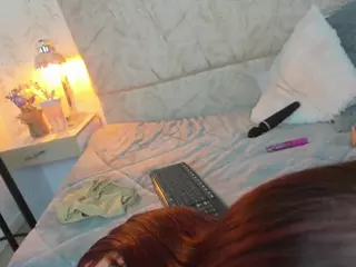 Annie-Miller1's Live Sex Cam Show