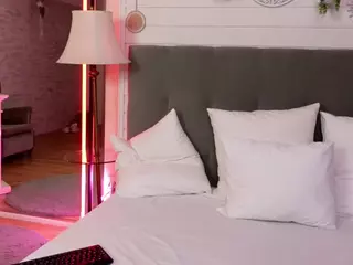 LinaReese's Live Sex Cam Show