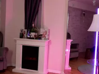 LinaReese's Live Sex Cam Show