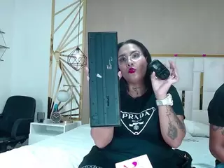 WildFlameF's Live Sex Cam Show