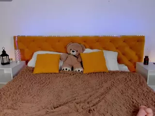 Kim-CollinsPeace's Live Sex Cam Show