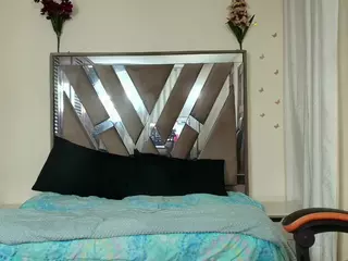leyladarly's Live Sex Cam Show