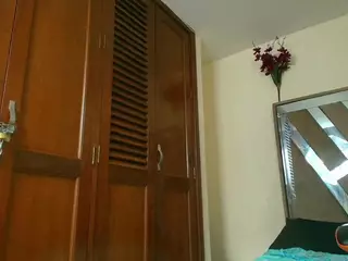 leyladarly's Live Sex Cam Show