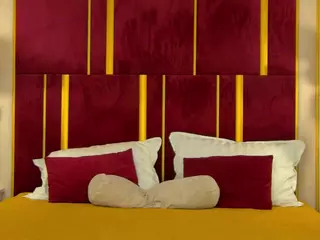 ChloeSins's Live Sex Cam Show
