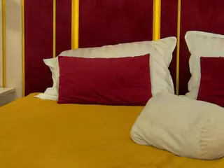 ChloeSins's Live Sex Cam Show