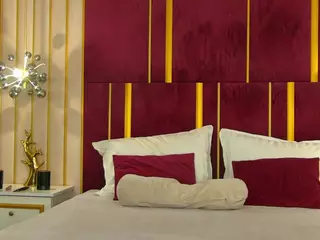 ChloeSins's Live Sex Cam Show