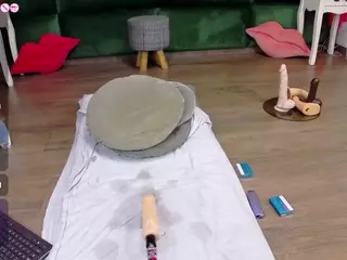 SelenSummer's Live Sex Cam Show