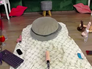 SelenSummer's Live Sex Cam Show