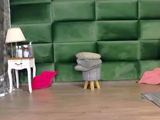 SelenSummer's Live Sex Cam Show