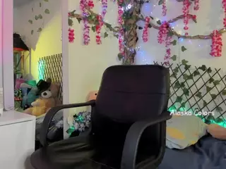 AlaskaColors's Live Sex Cam Show