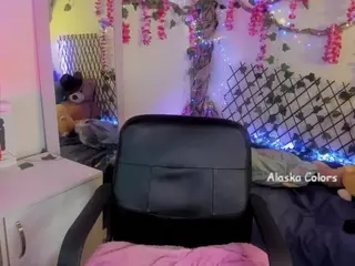 AlaskaColors's Live Sex Cam Show