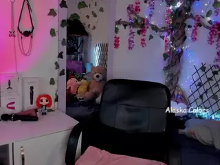 AlaskaColors's Live Sex Cam Show