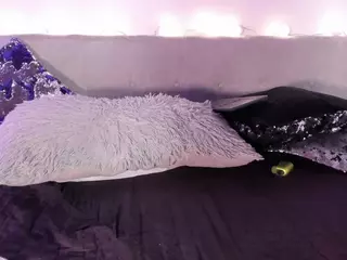 EmyCross's Live Sex Cam Show