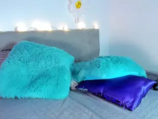 EmyCross's Live Sex Cam Show