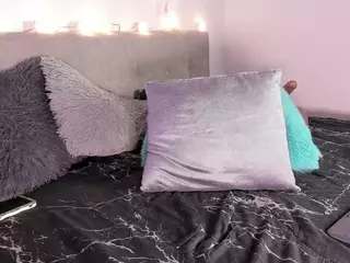 EmyCross's Live Sex Cam Show