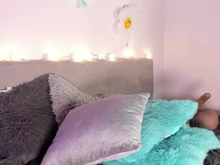 EmyCross's Live Sex Cam Show
