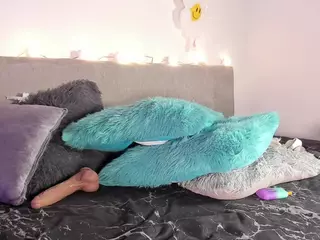 EmyCross's Live Sex Cam Show
