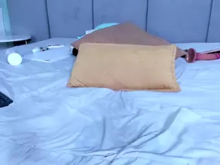 LilyRoxi's Live Sex Cam Show