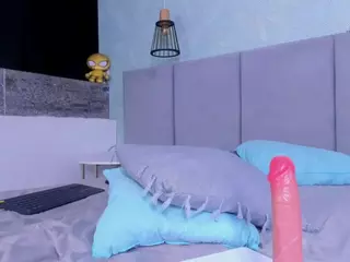 LilyRoxi's Live Sex Cam Show