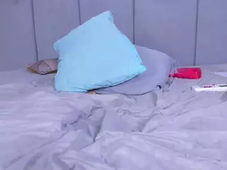 LilyRoxi's Live Sex Cam Show