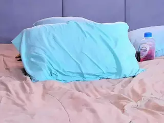 LilyRoxi's Live Sex Cam Show