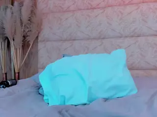 LilyRoxi's Live Sex Cam Show