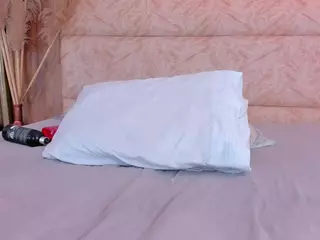 LilyRoxi's Live Sex Cam Show