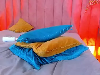 LilyRoxi's Live Sex Cam Show
