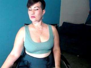 Live cam show with Sunny-Rayz
