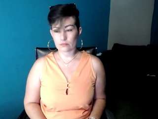 Live cam show with Sunny-Rayz