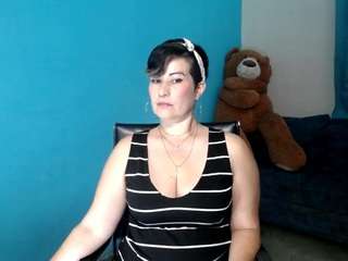 Live cam show with Sunny-Rayz