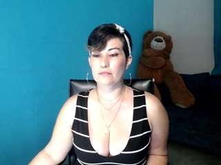Live cam show with Sunny-Rayz